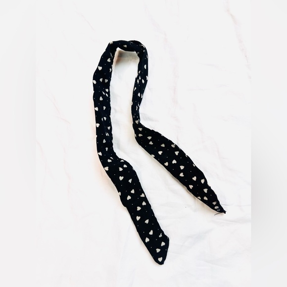 FWP Adorable black and white heart patterned hair accessory tie - Picture 2 of 2